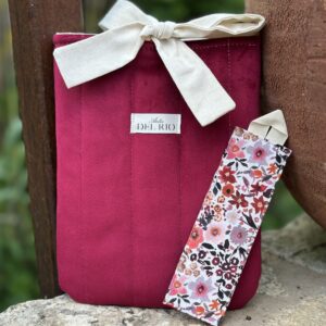 Pochette pour livre - Velours lisse rouge bordeaux - Marque page fleuri