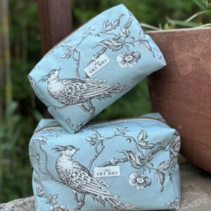 Trousse de toilette - Imprimé oiseau - Fond bleu ciel